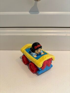 Little People Disney Snow White Wheelie